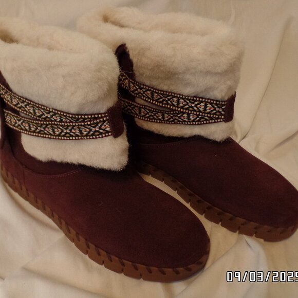 Muk Luks Suede Cuffed Booties Water Repellent - Picture 1 of 11